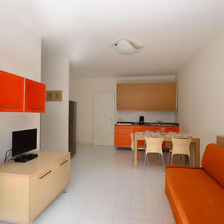 Apartment Adorable With Pool Lignano Sabbiadoro